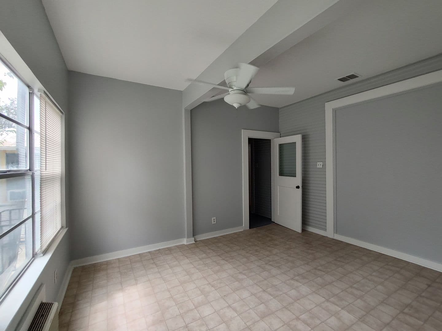 San Antonio House: 826 W Russell Pl