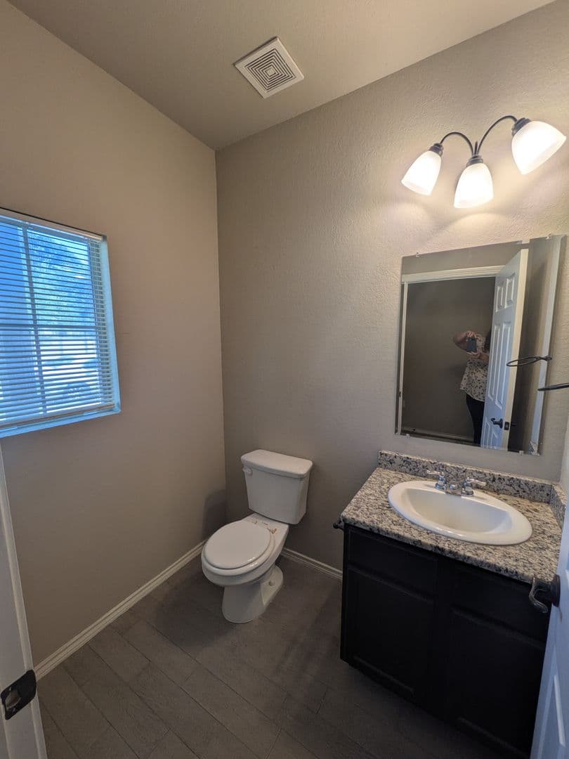 San Antonio Townhome: 5826 Grandwood Dr
