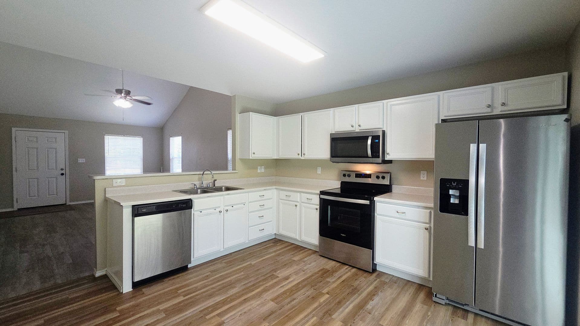 New Braunfels House: 523 Clearfield