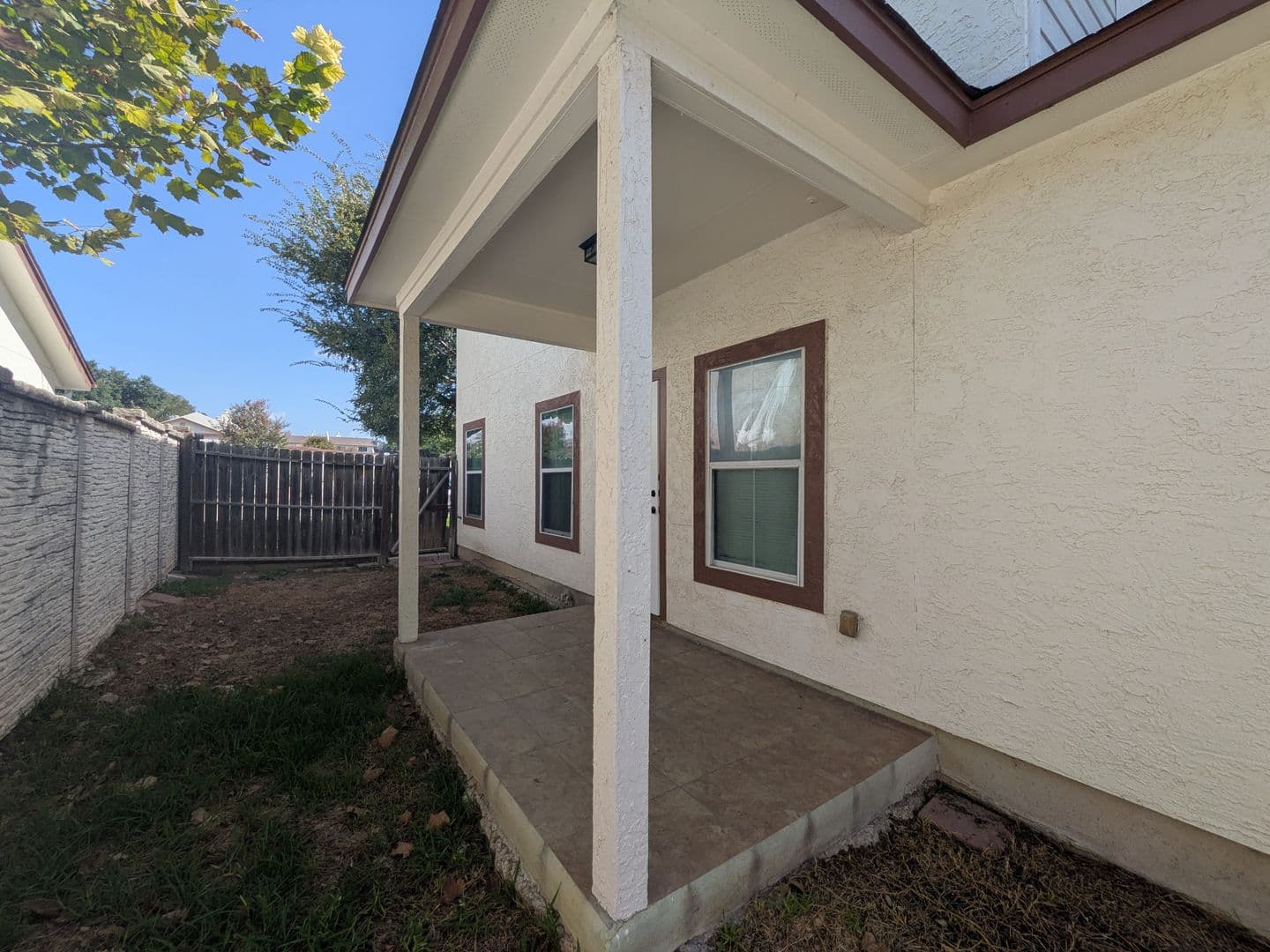 San Antonio Townhome: 5826 Grandwood Dr