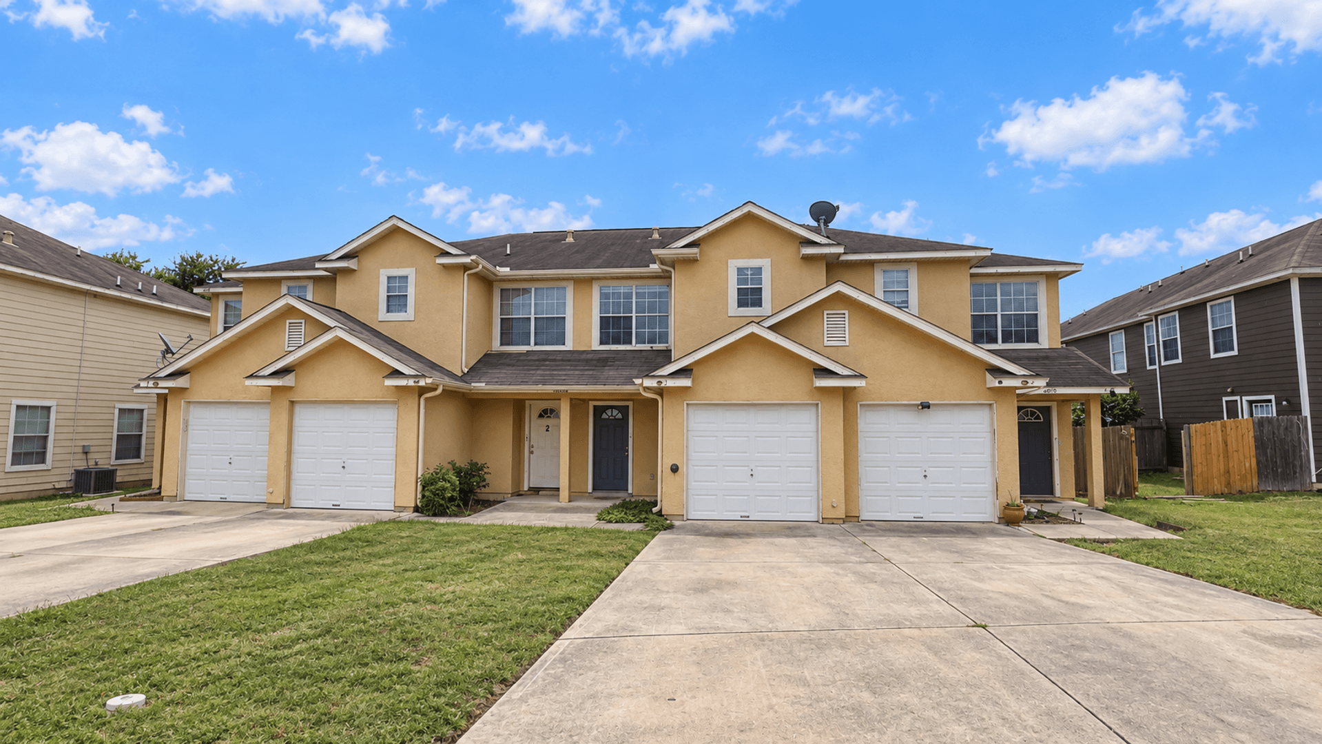Converse Townhome: 10010 Vasso View #3