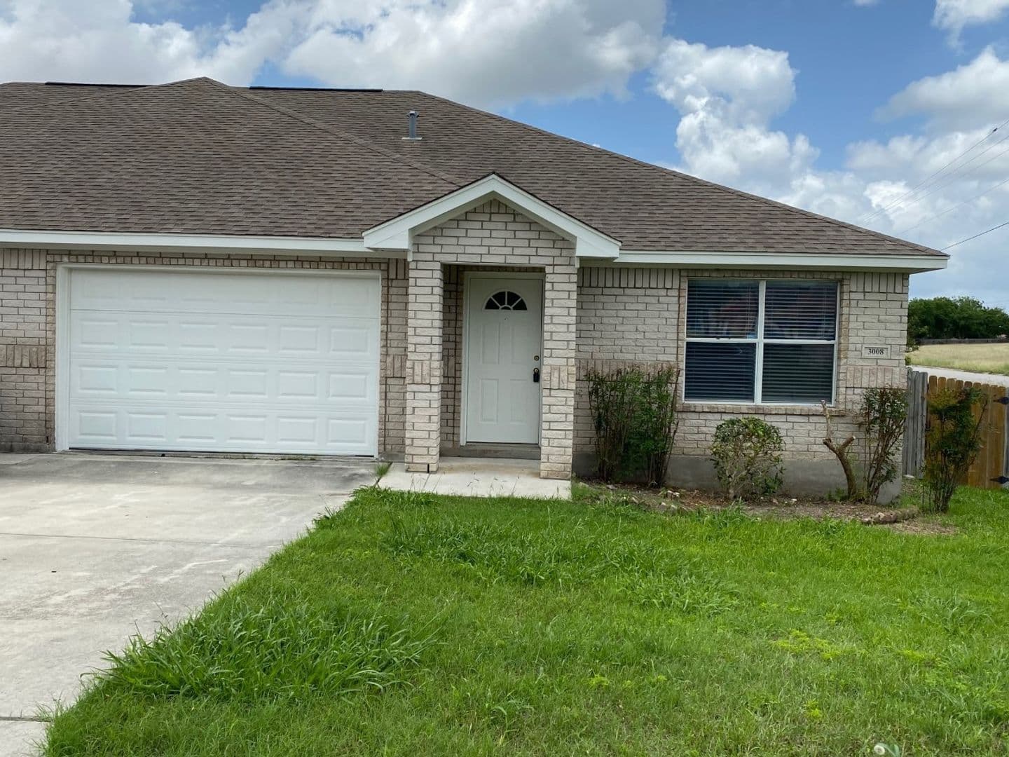 New Braunfels House: 3008 Pine Valley