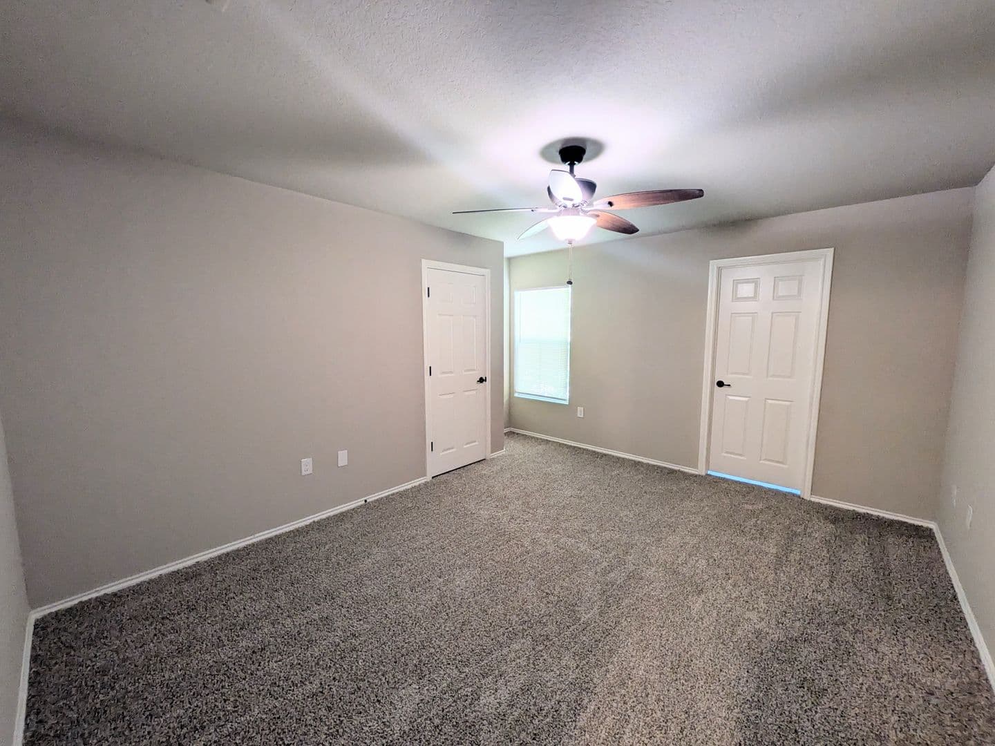 San Antonio Townhome: 5826 Grandwood Dr