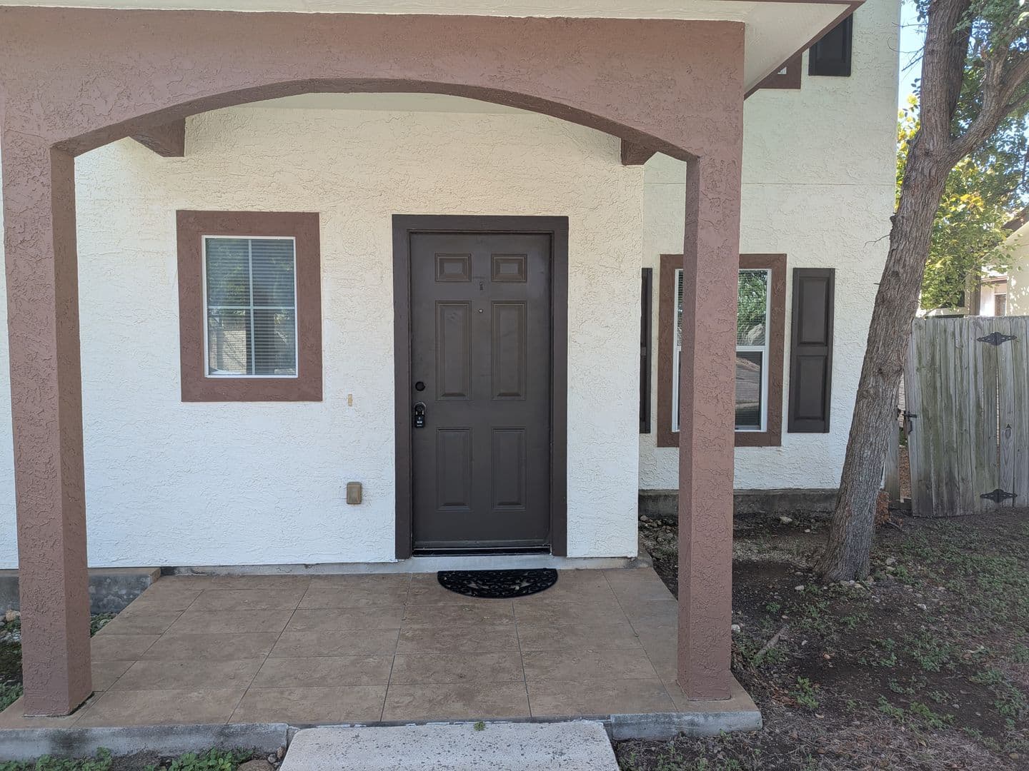 San Antonio Townhome: 5826 Grandwood Dr