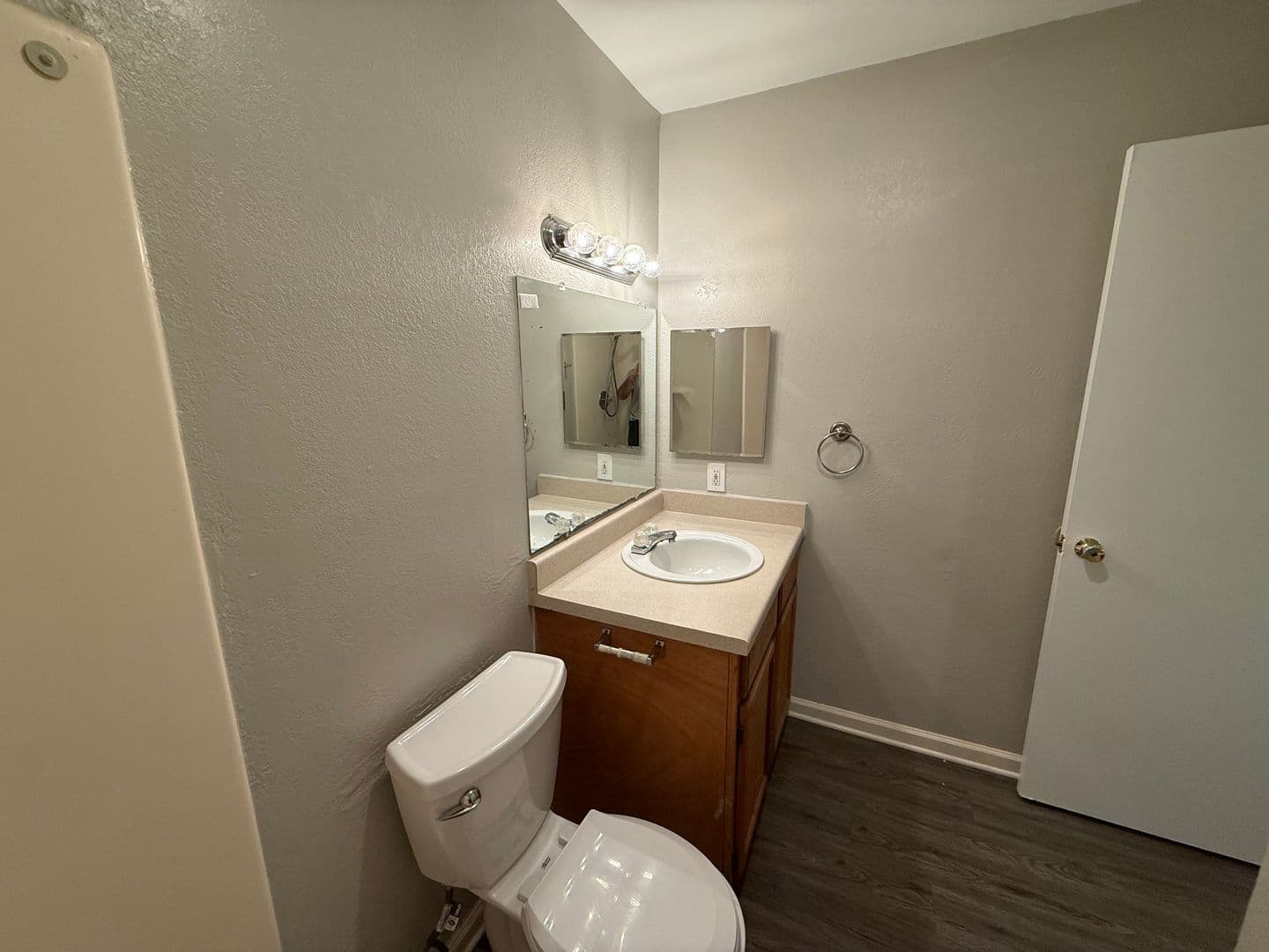 San Antonio House: 7236 Montgomery
