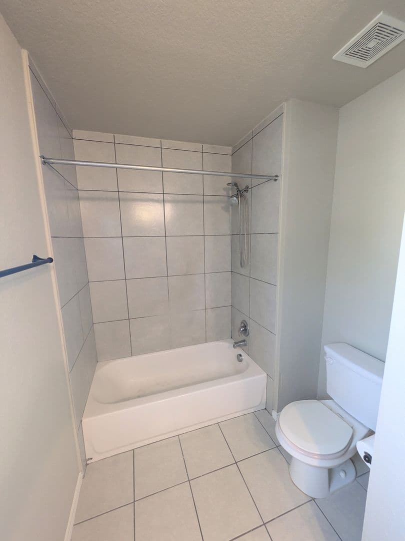 San Antonio Townhome: 5826 Grandwood Dr