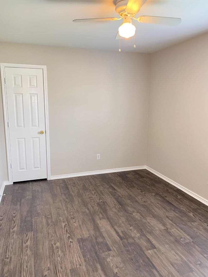 New Braunfels House: 3008 Pine Valley