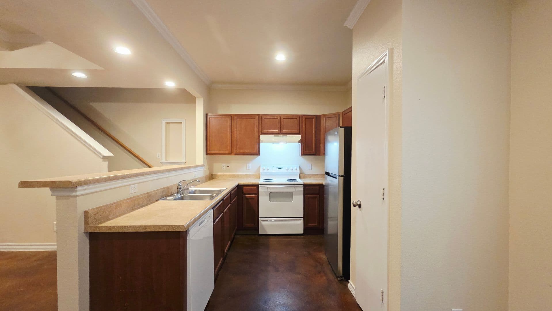 San Antonio Townhome: 5006 Summit Pass #3