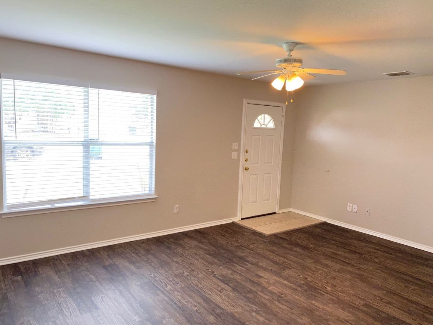 New Braunfels House: 3008 Pine Valley