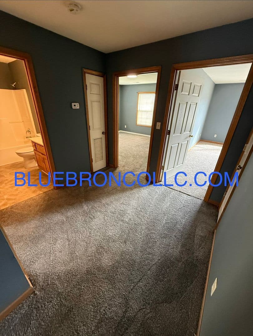 Peculiar Multiplex: 714 Meadow Ln