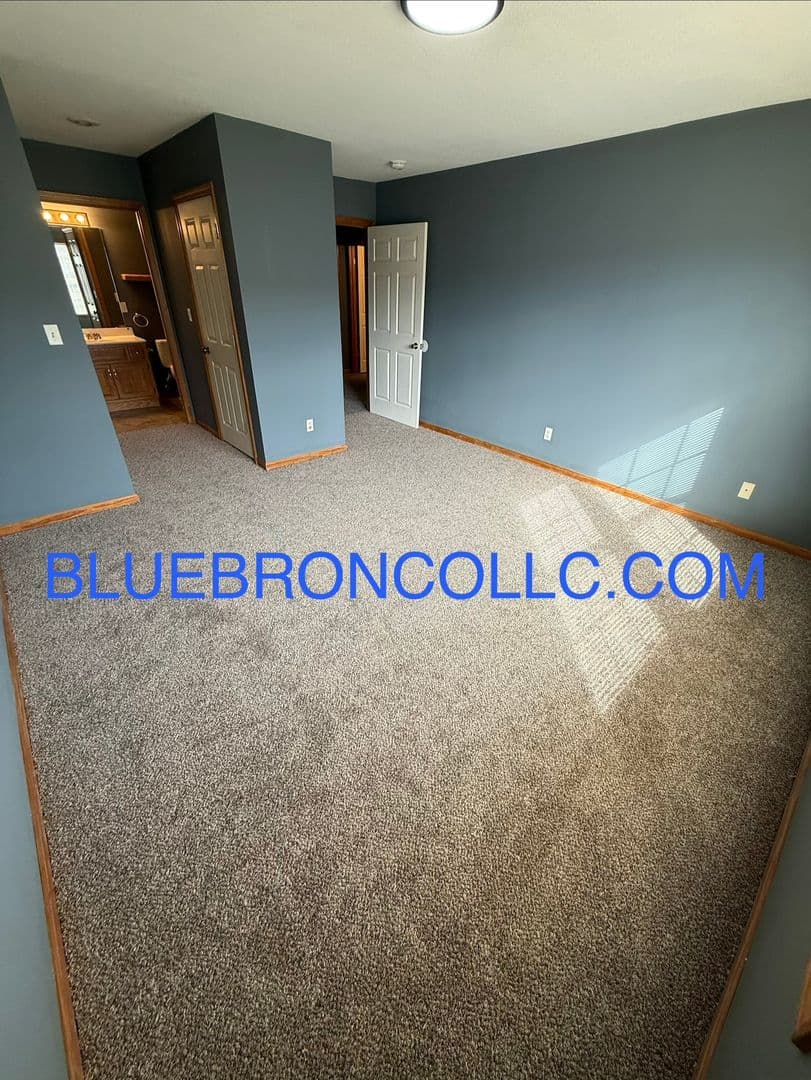 Peculiar Multiplex: 714 Meadow Ln