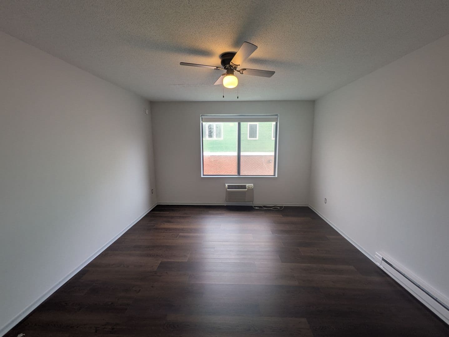 Norwalk Apartment: 289 Main Ave