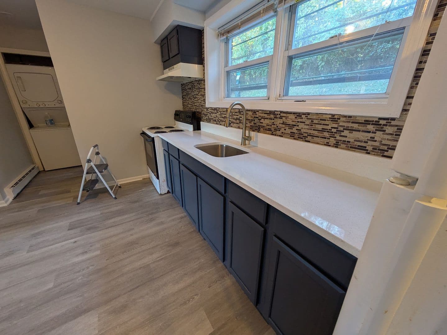 West Haven Apartment: 998-1006 Campbell Ave