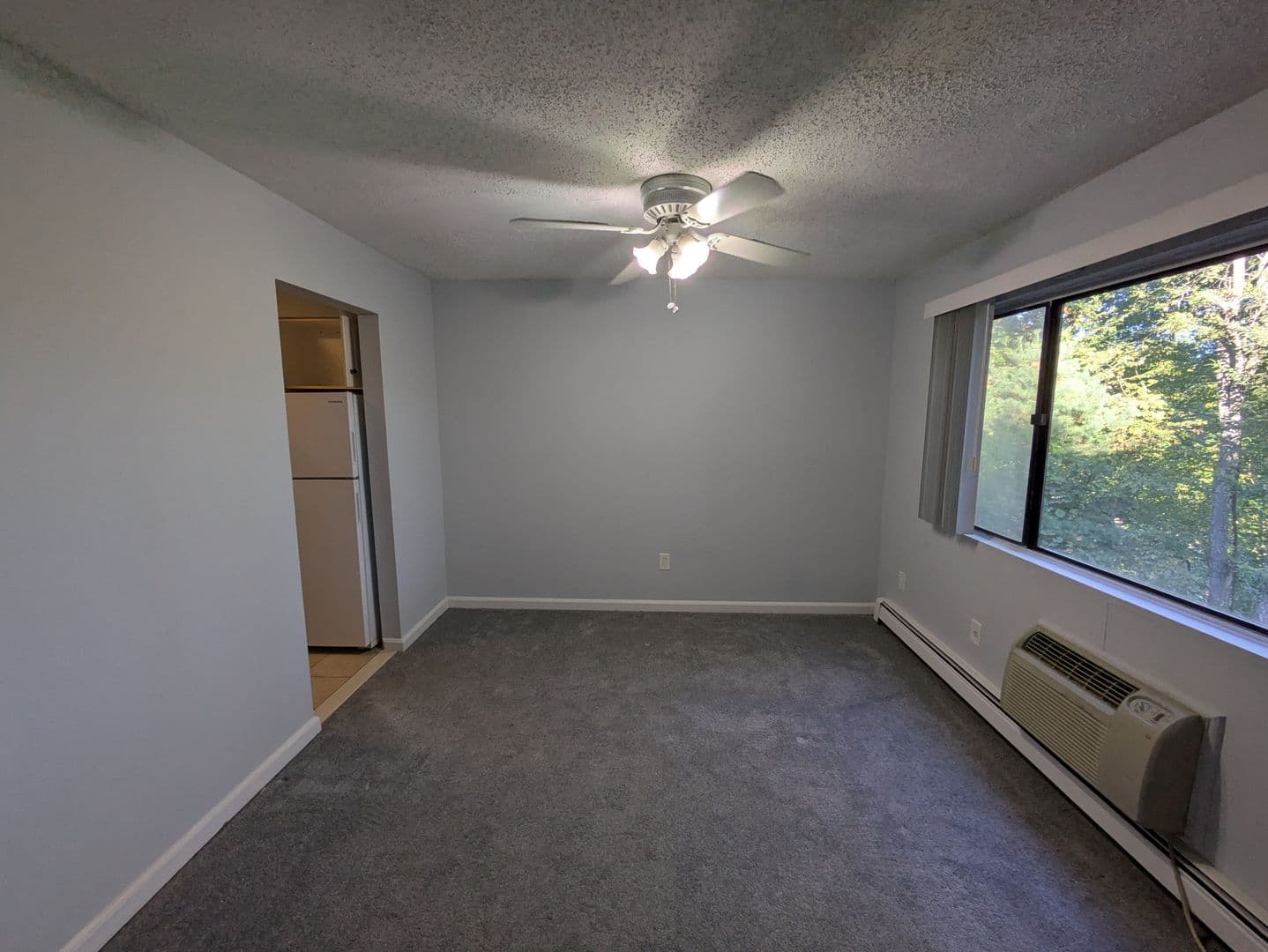 Beacon Falls Apartment: 40 Noe Place