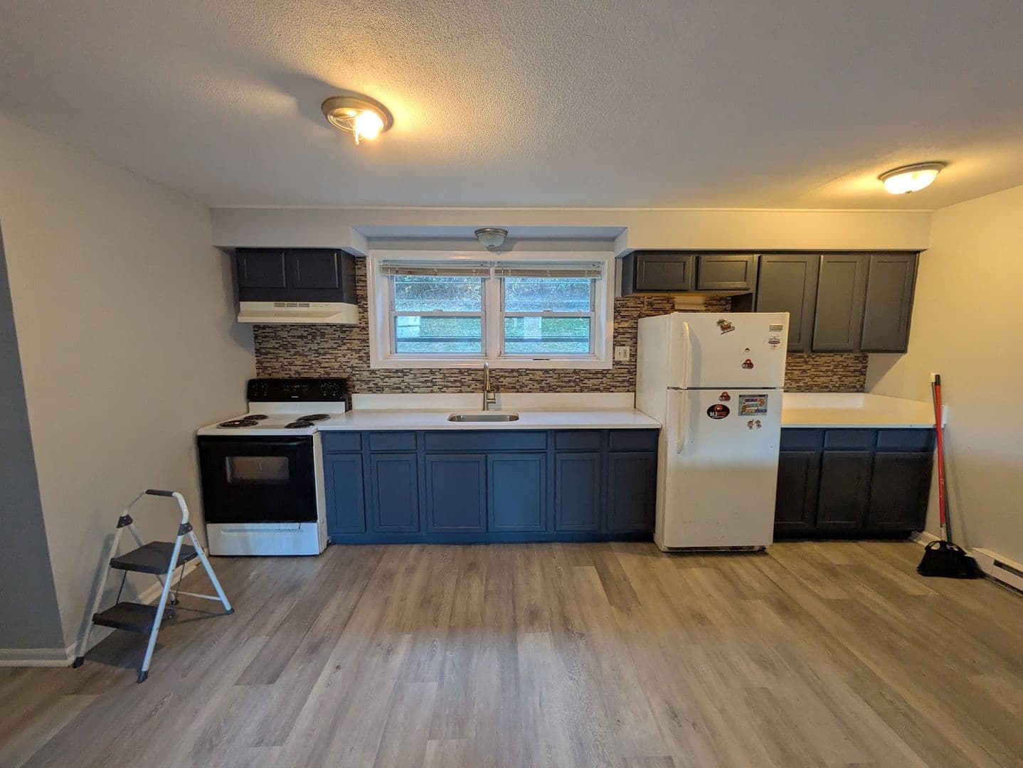 West Haven Apartment: 998-1006 Campbell Ave