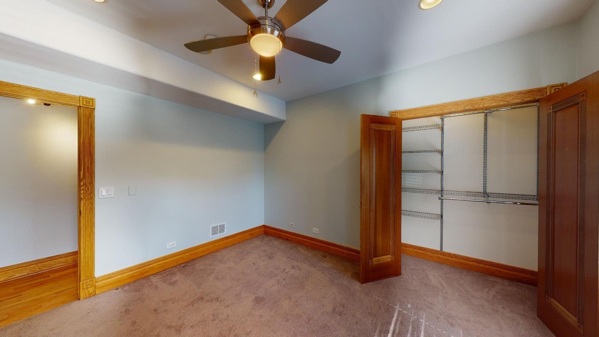 Chicago Apartment: 4954-58 S King Drive
