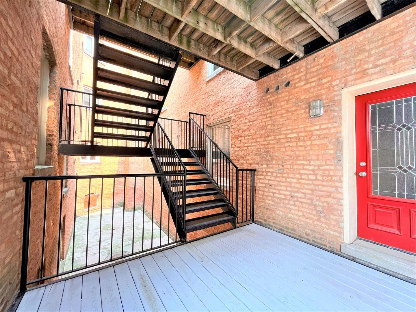 Chicago Apartment: 4954-58 S King Drive