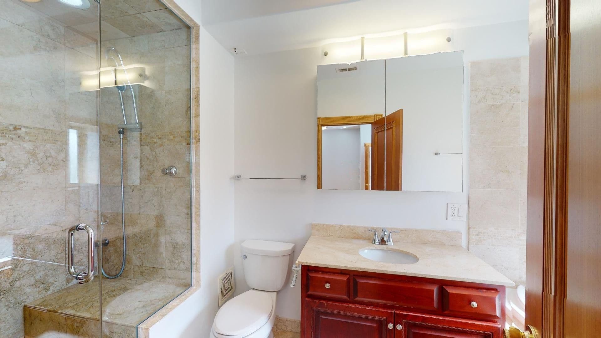 Chicago Apartment: 4954-58 S King Drive