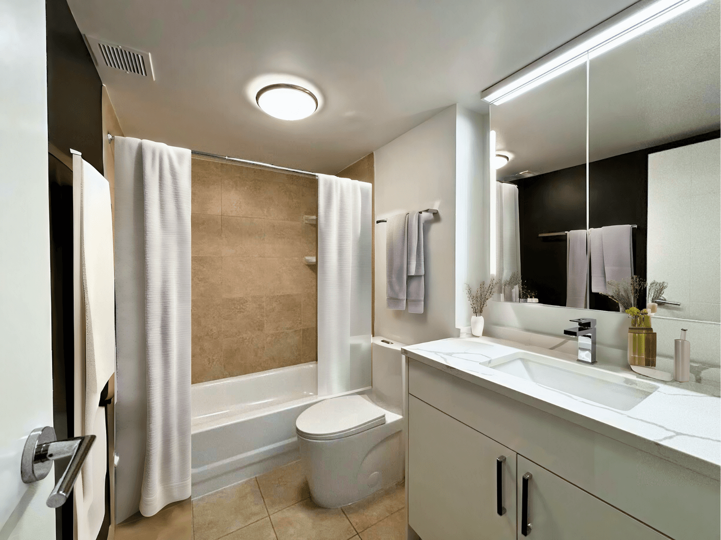 Chicago Apartment: 606 - 637 E Woodland Park Ave