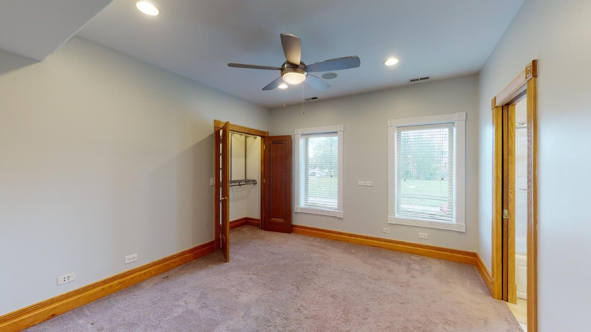 Chicago Apartment: 4954-58 S King Drive