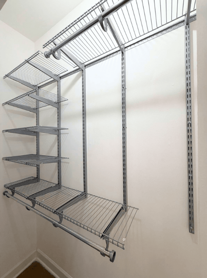 Chicago Apartment: Indiana Ave 4852-58 118-124