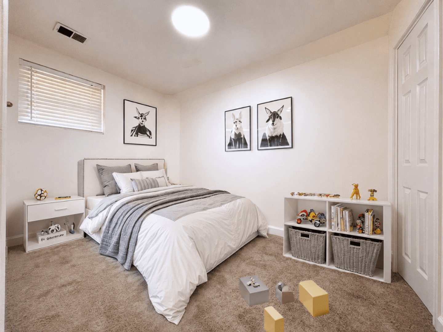 Chicago Apartment: Indiana Ave 4852-58 118-124