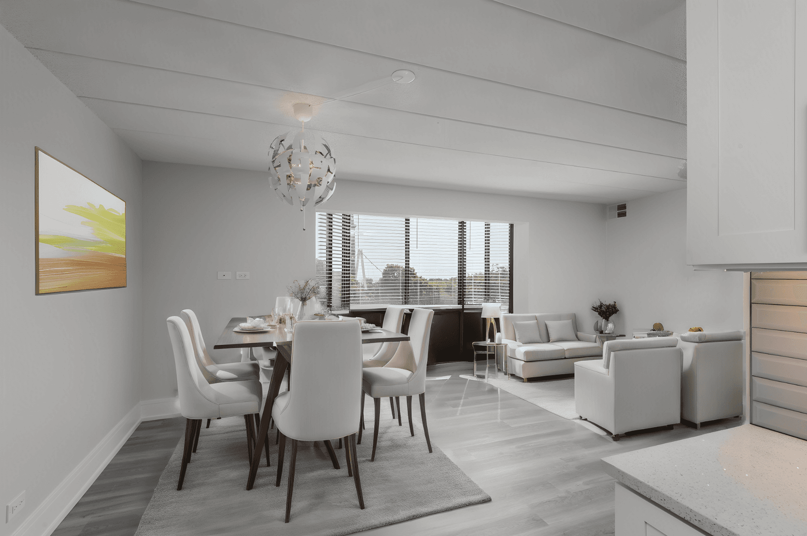 Chicago Apartment: 606 - 637 E Woodland Park Ave