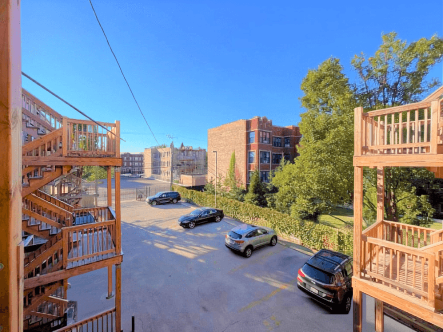 Chicago Apartment: Indiana Ave 4852-58 118-124