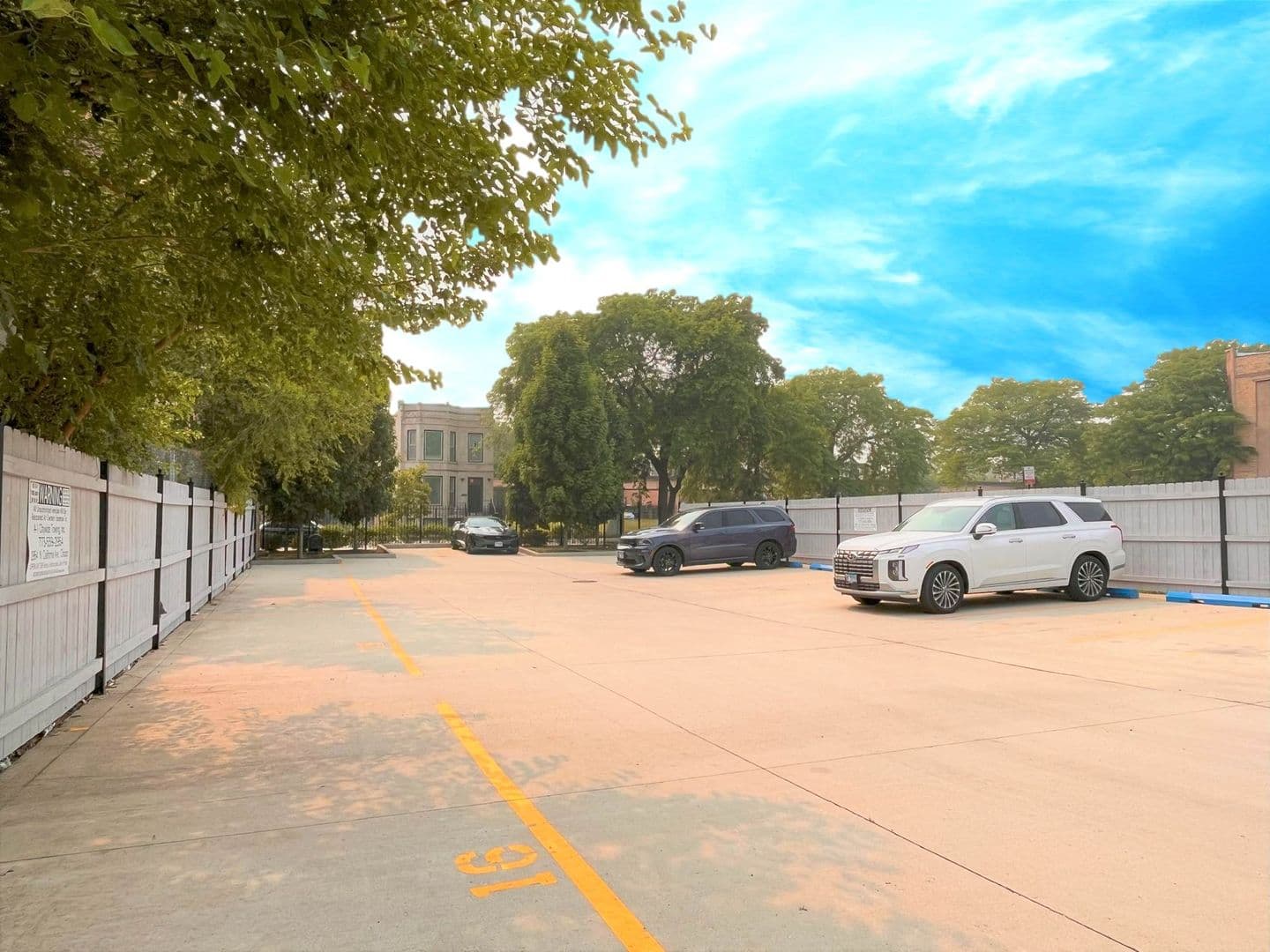 Chicago Apartment: 4954-58 S King Drive