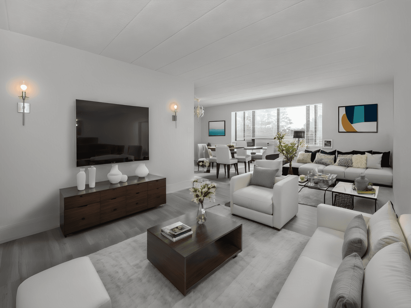 Chicago Apartment: 606 - 637 E Woodland Park Ave
