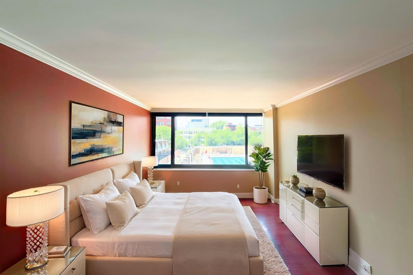 Chicago Apartment: 1555 N Sandburg Terrace