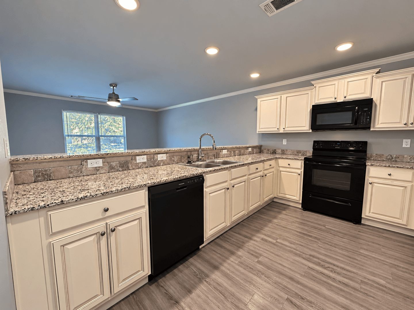 Fayetteville House: 1349 N Corsica Drive