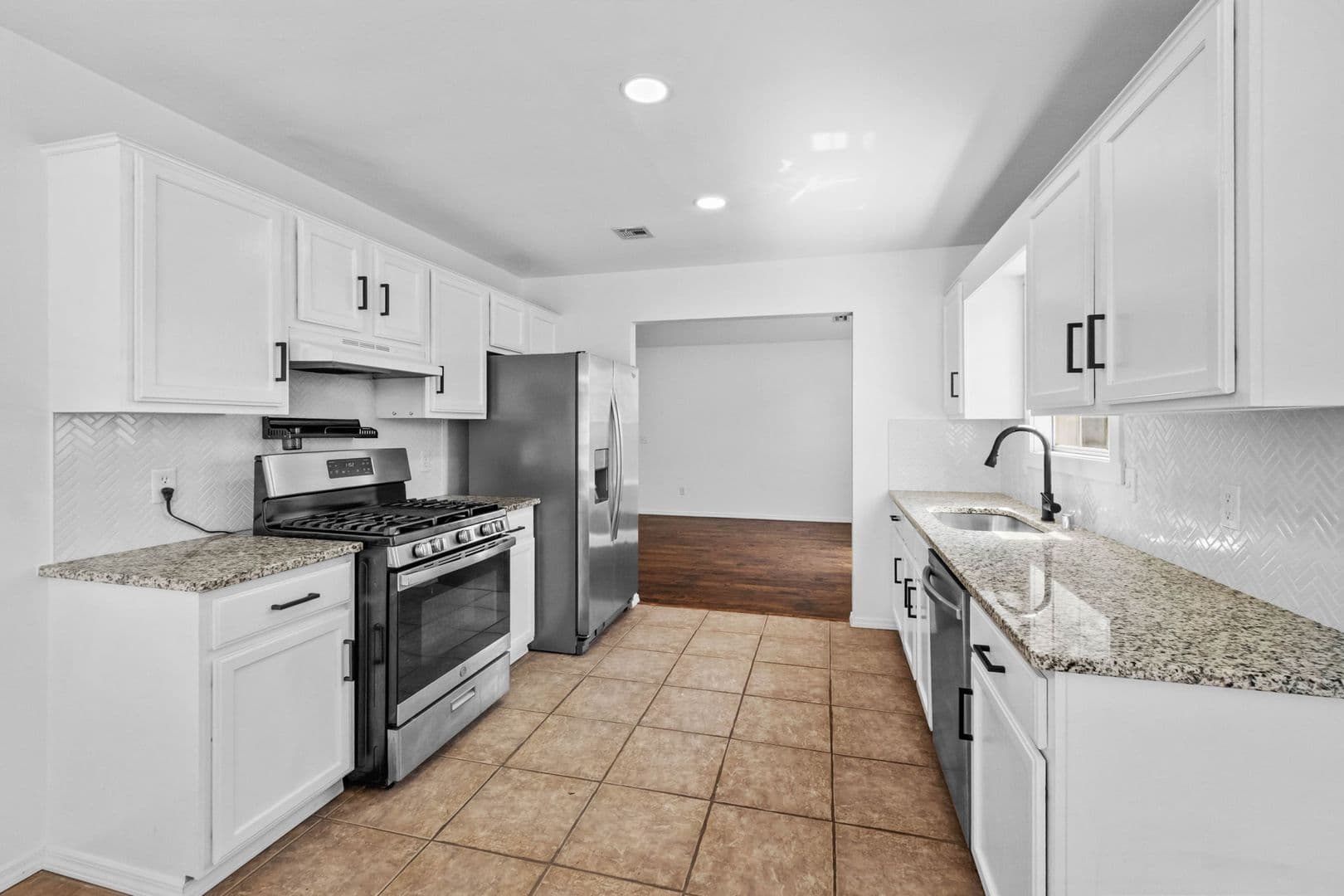 Bentonville House: 1206 Cresent Street