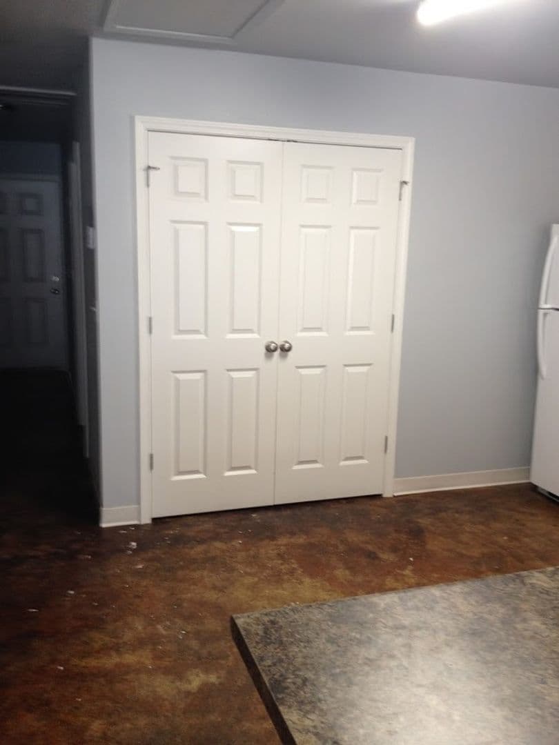 Decatur Apartment: 525 Pool Street
