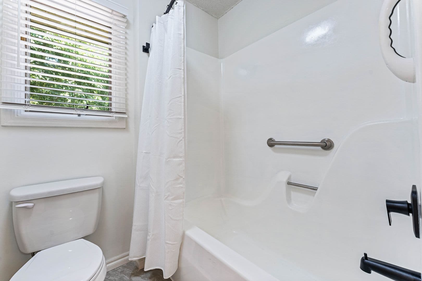 Bella VIsta House: 7 Whitwick Lane