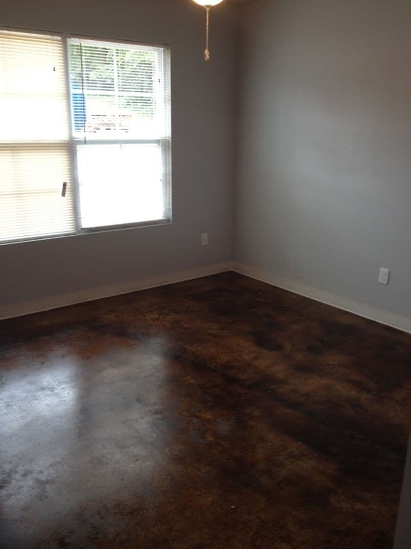 Decatur Apartment: 525 Pool Street