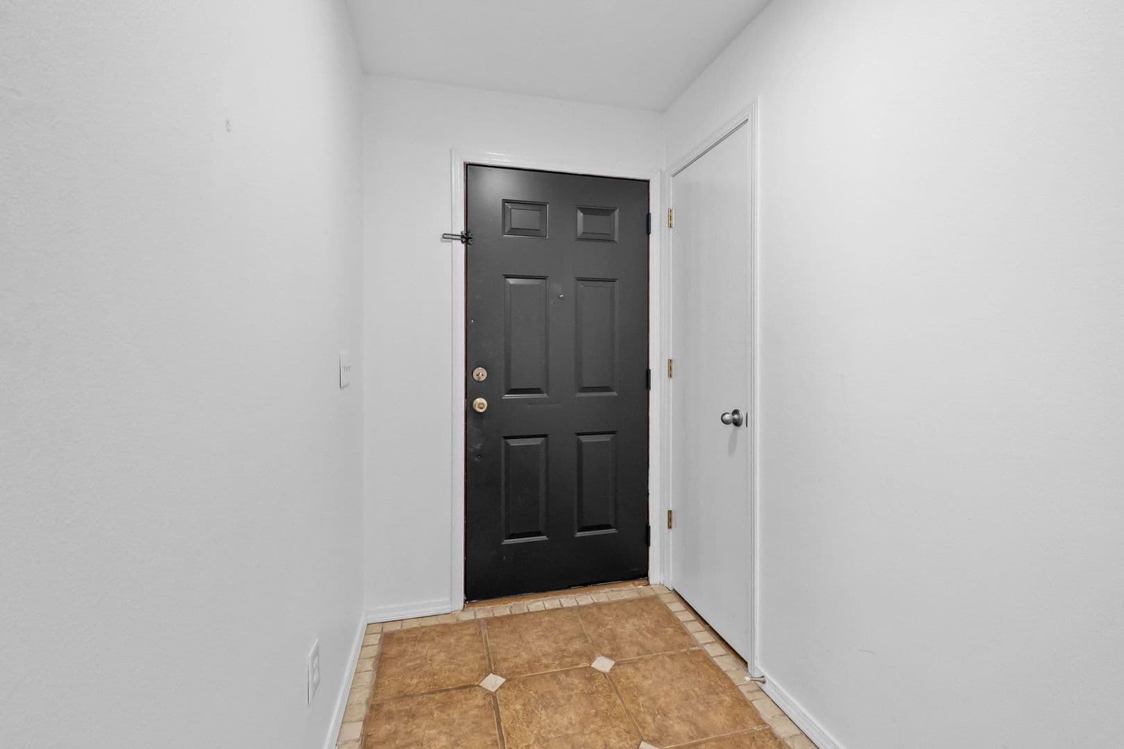 Bentonville House: 1206 Crescent Street