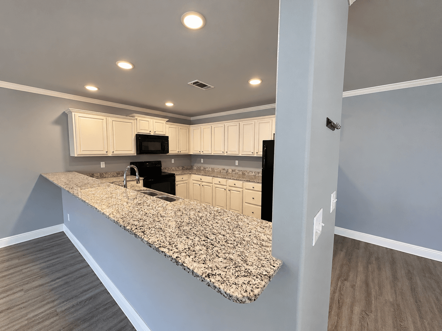 Fayetteville House: 1349 N Corsica Drive