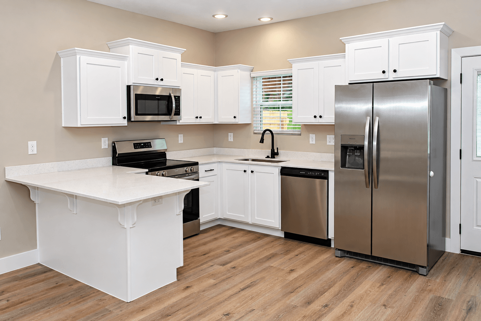 West Fork House: 122 N Centennial Ave