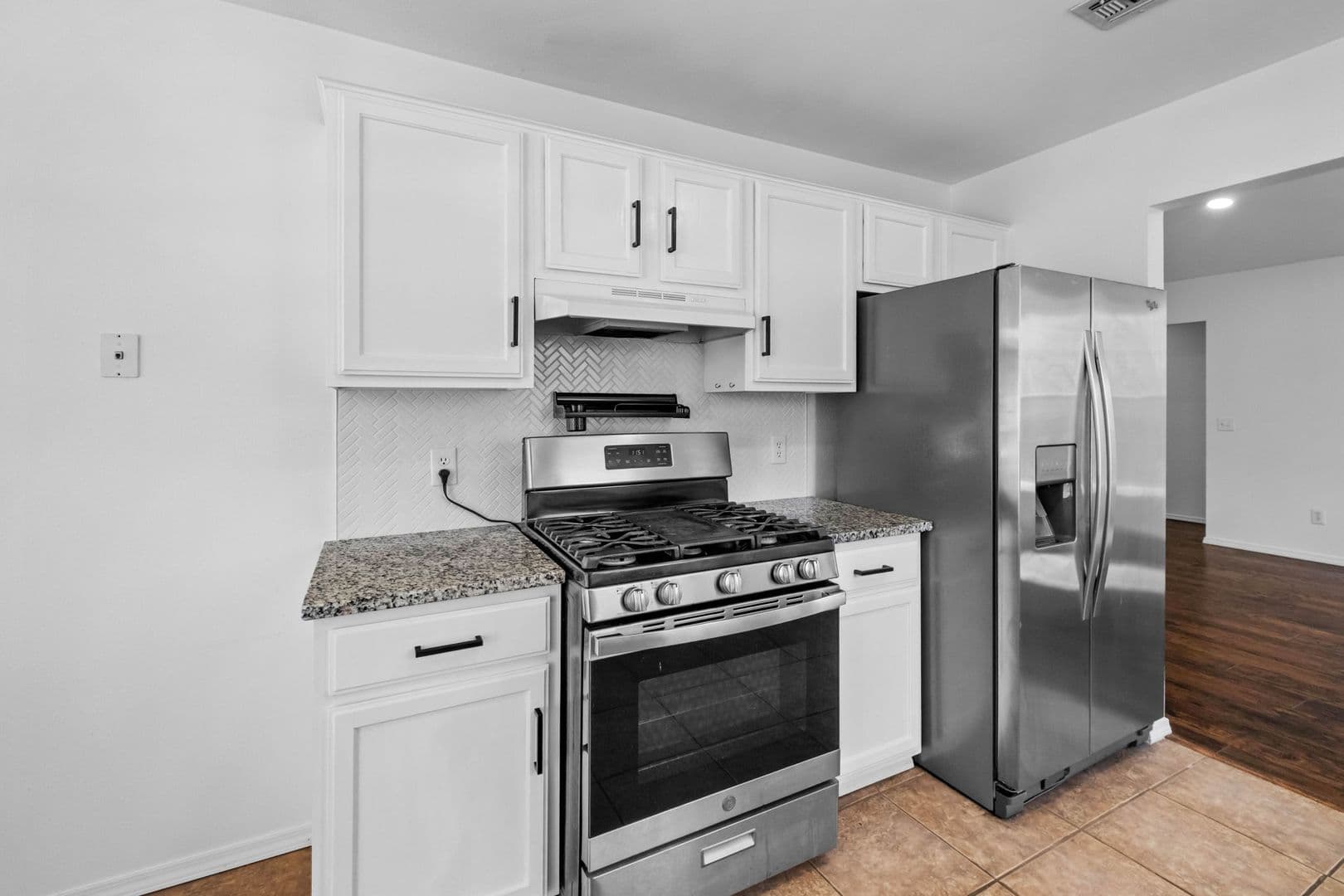 Bentonville House: 1206 Cresent Street