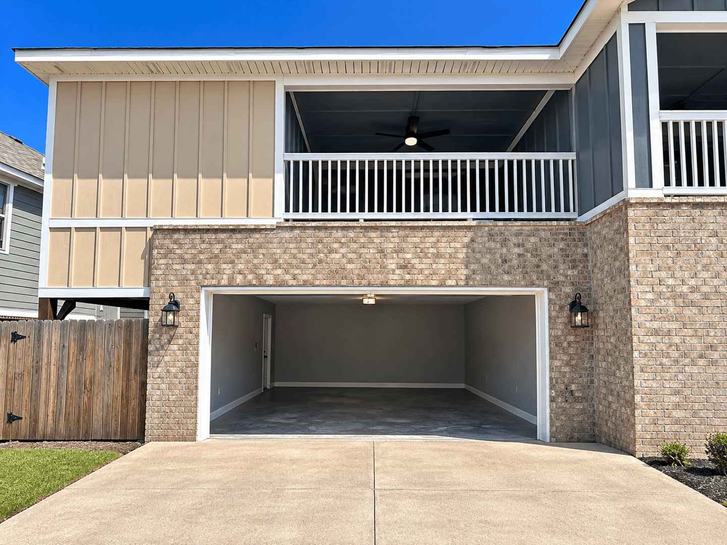 Fayetteville House: 1349 N Corsica Drive