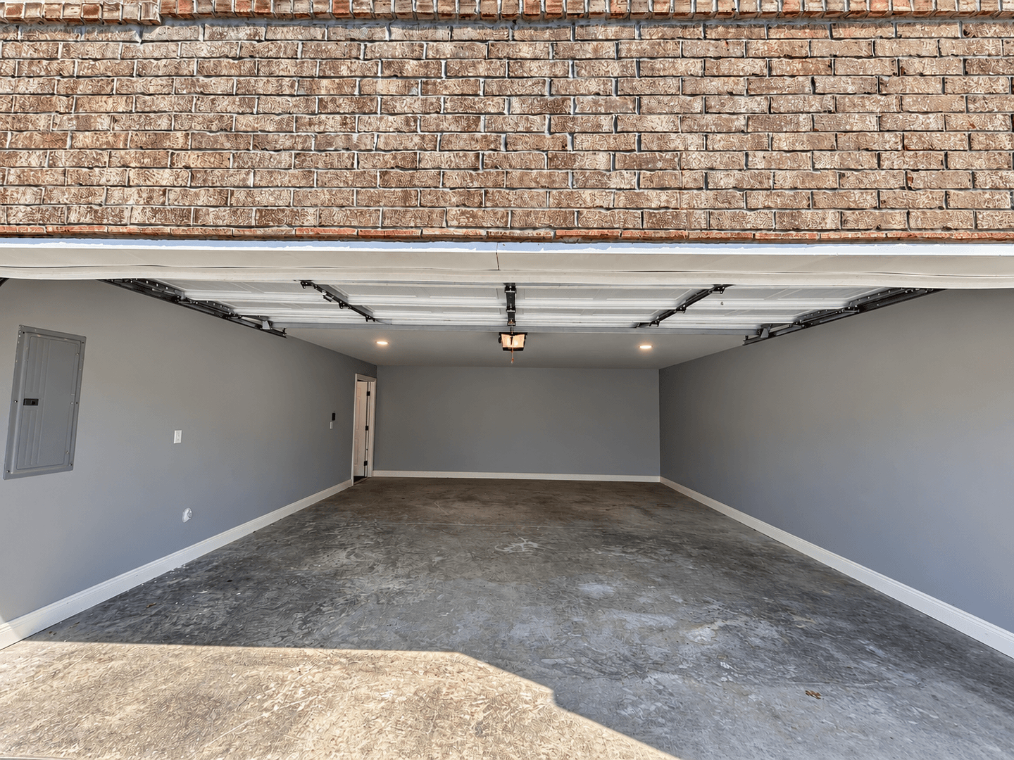 Fayetteville House: 1349 N Corsica Drive