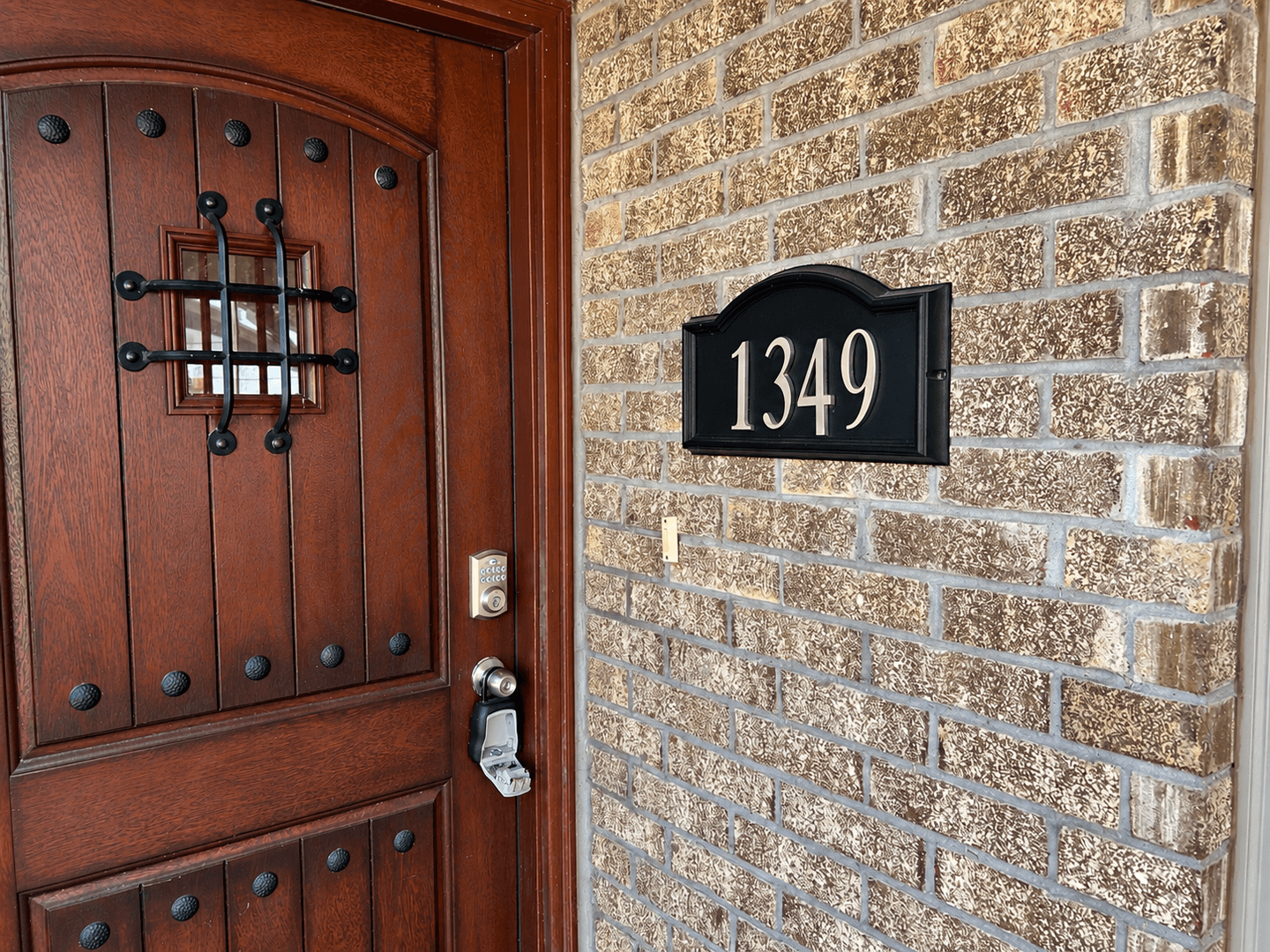 Fayetteville House: 1349 N Corsica Drive