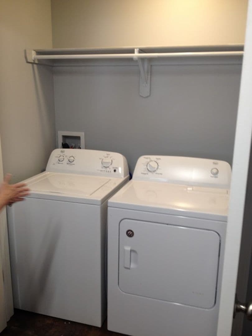 Decatur Apartment: 525 Pool Street