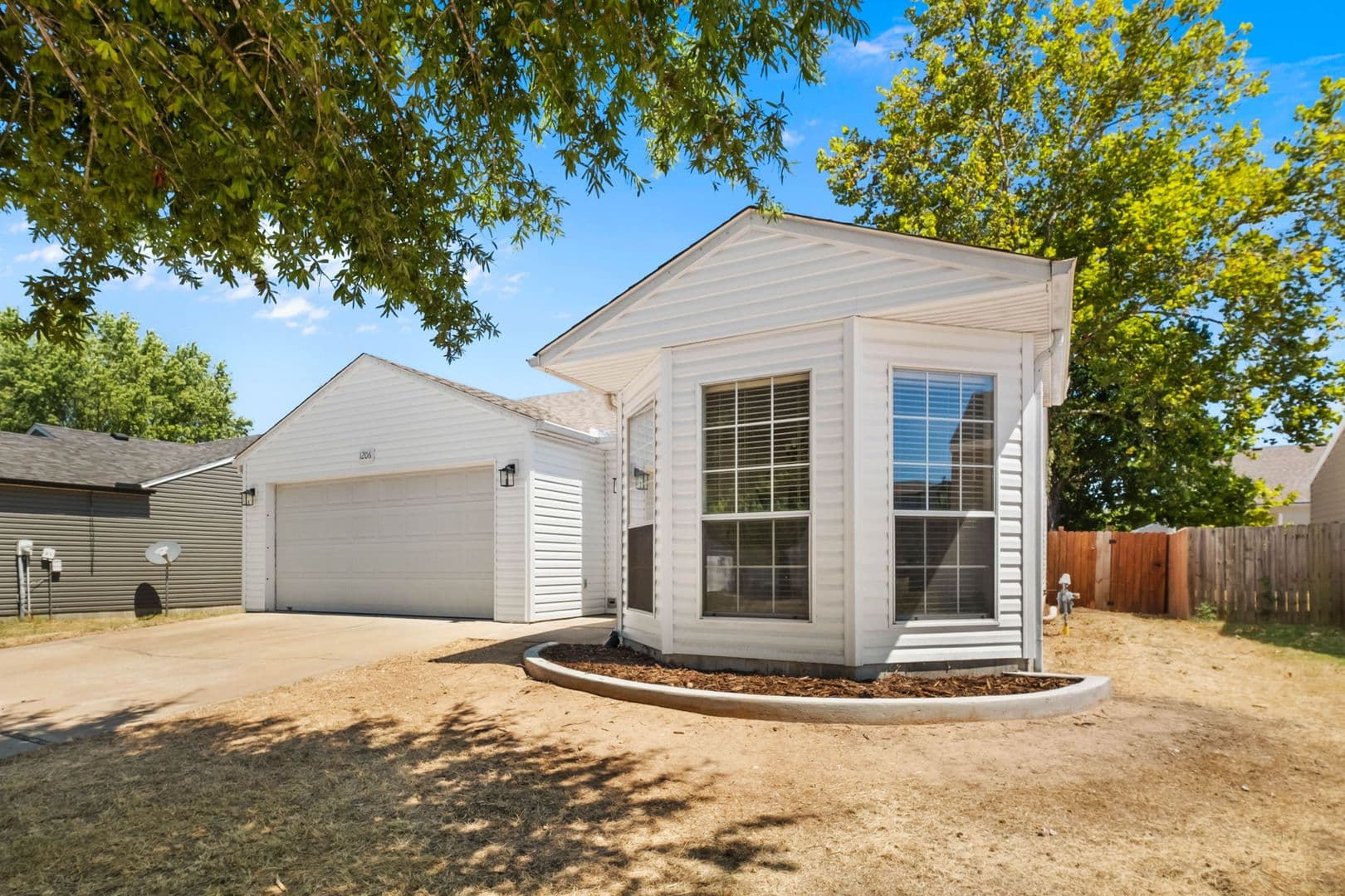 Bentonville House: 1206 Cresent Street