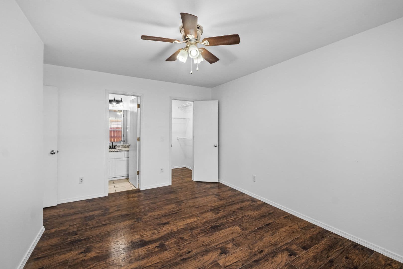 Bentonville House: 1206 Crescent Street
