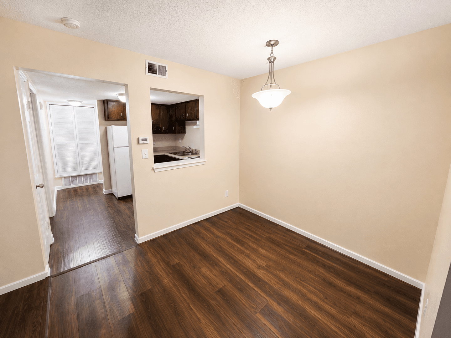 Louisville Apartment: 1517, 1521, 1525 S 3rd St.