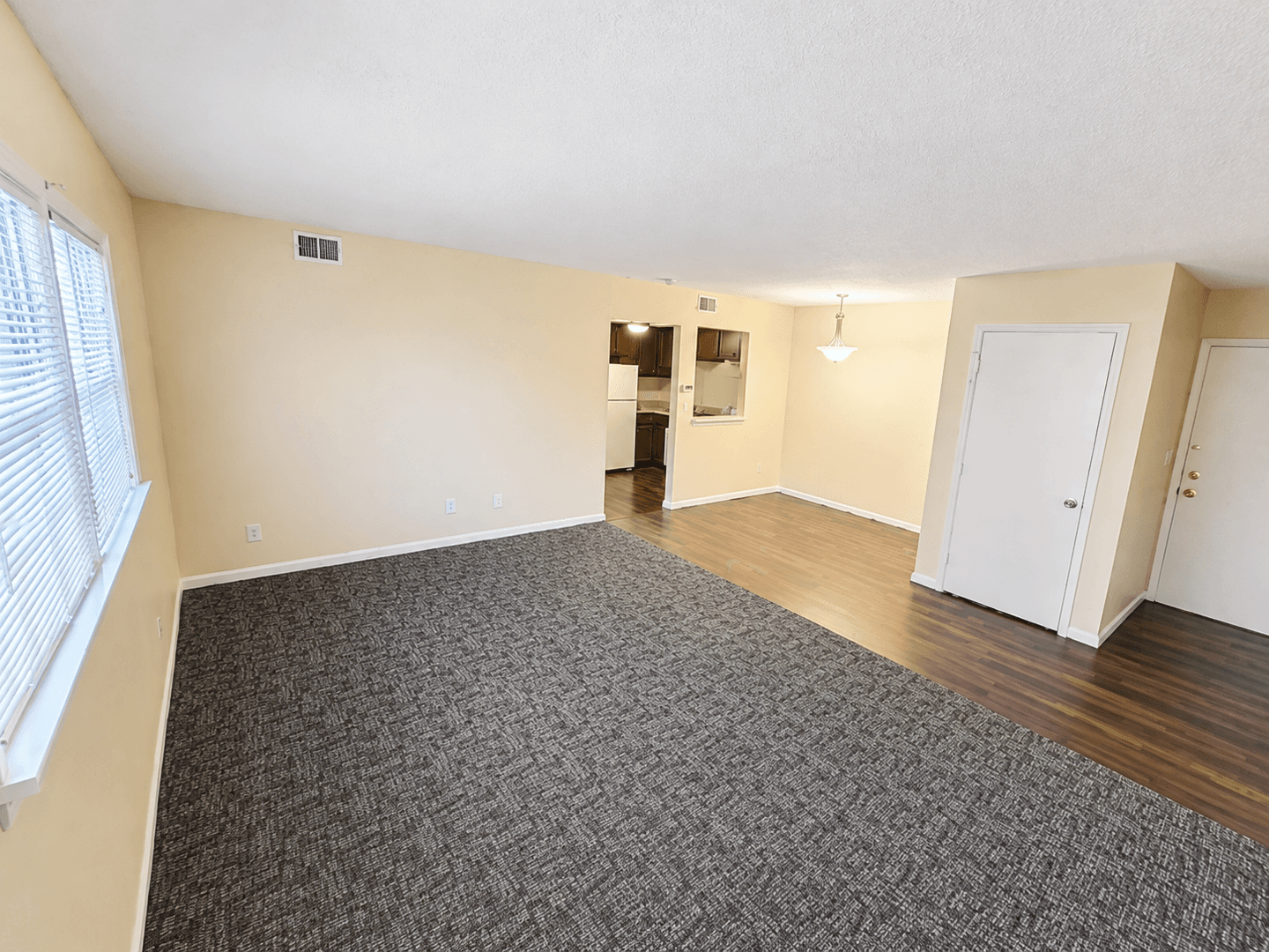 Louisville Apartment: 1517, 1521, 1525 S 3rd St.