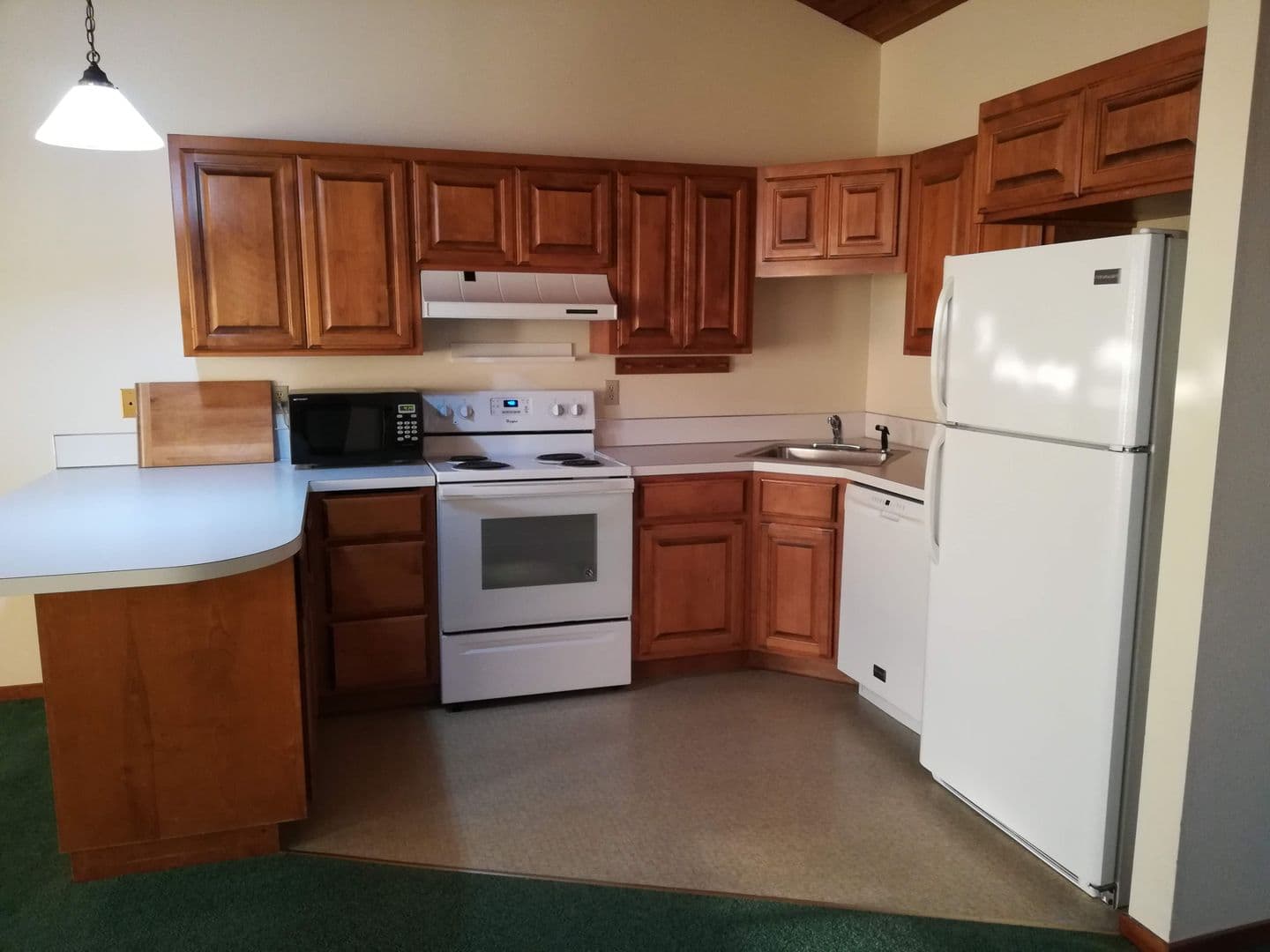 Rockaway Beach Apartment: 17600 Ocean Blvd.