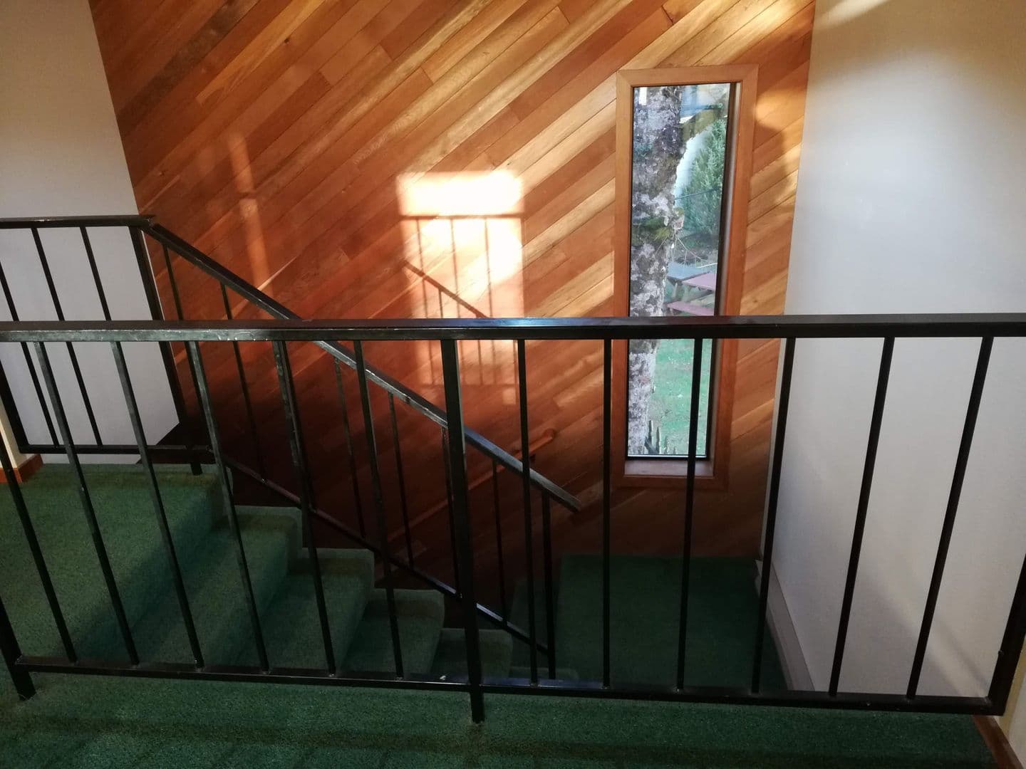 Rockaway Beach Apartment: 17600 Ocean Blvd.